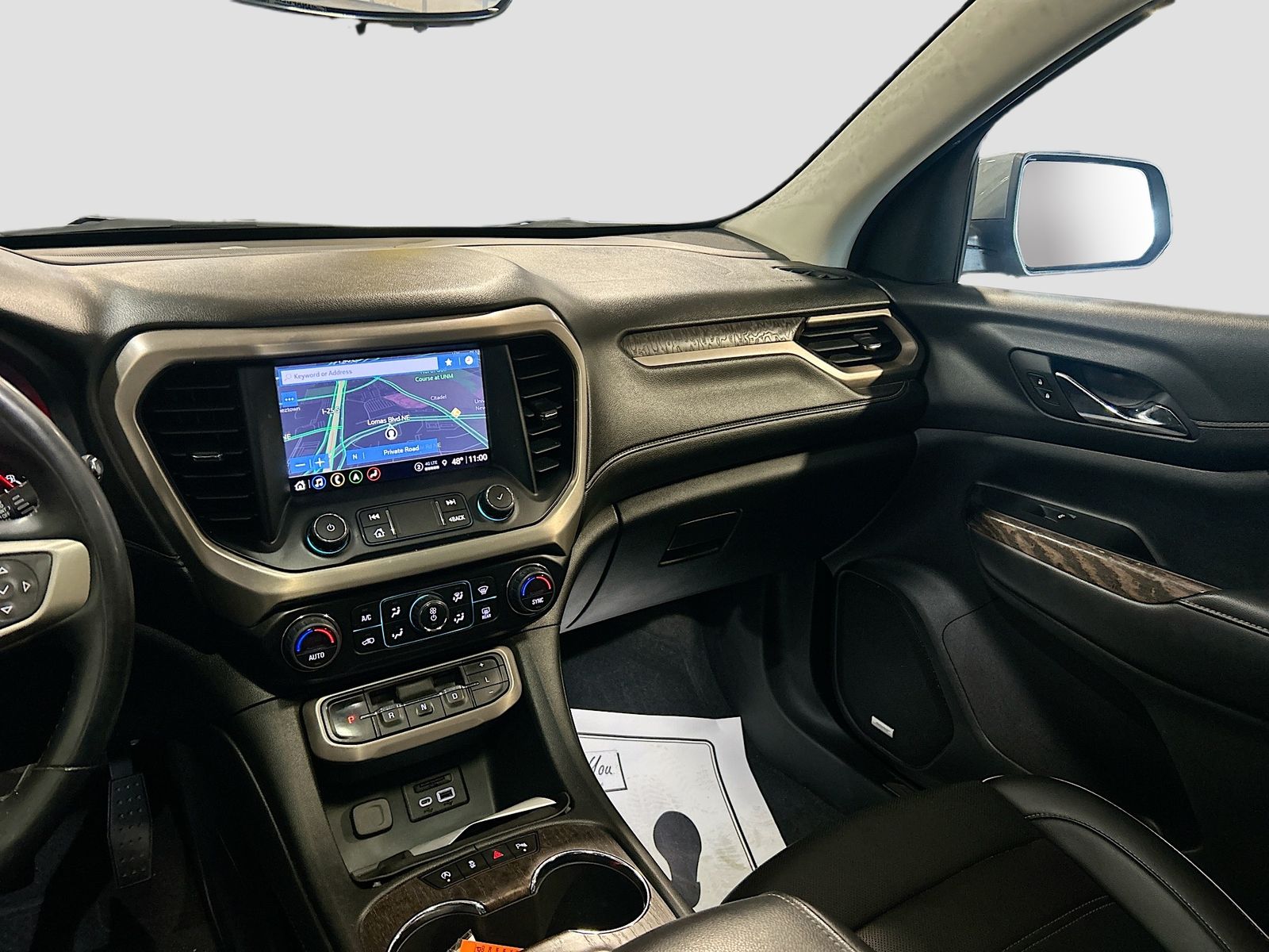 Used 2023 Silver GMC Denali image 25