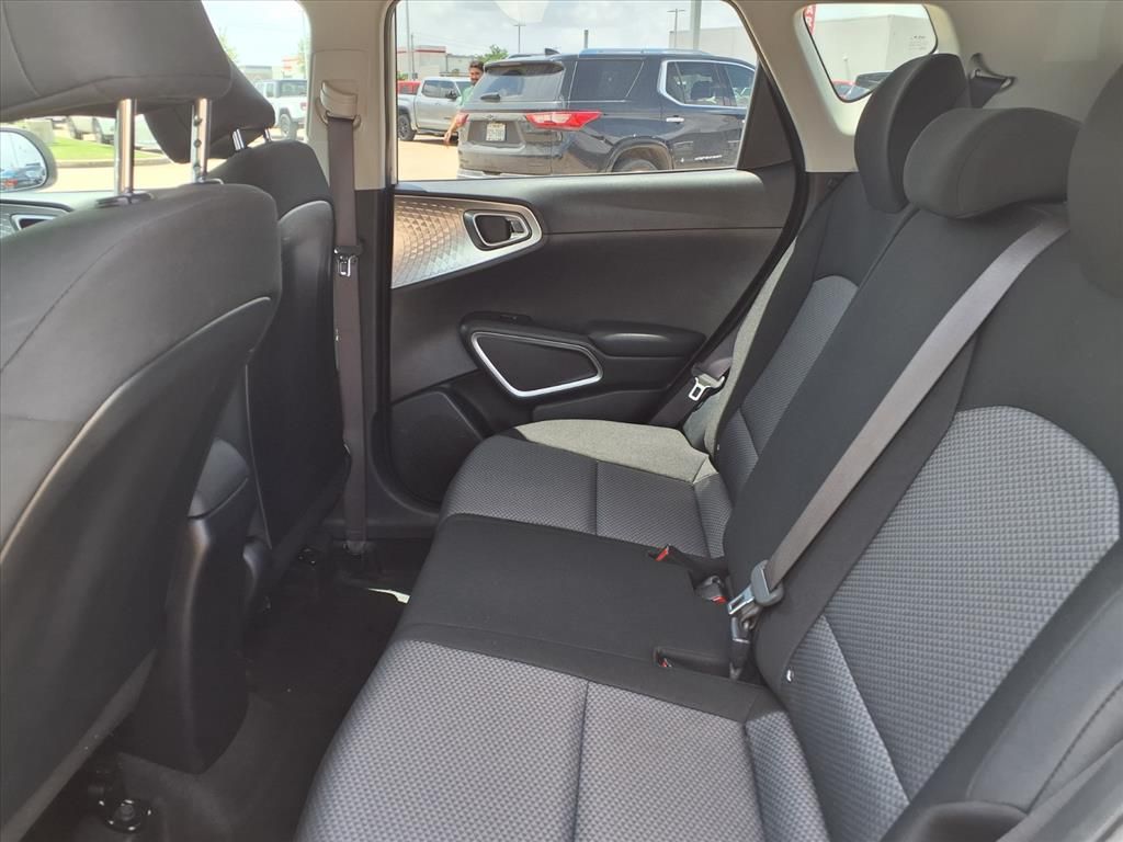 2025 Kia Soul LX White at Community Kia