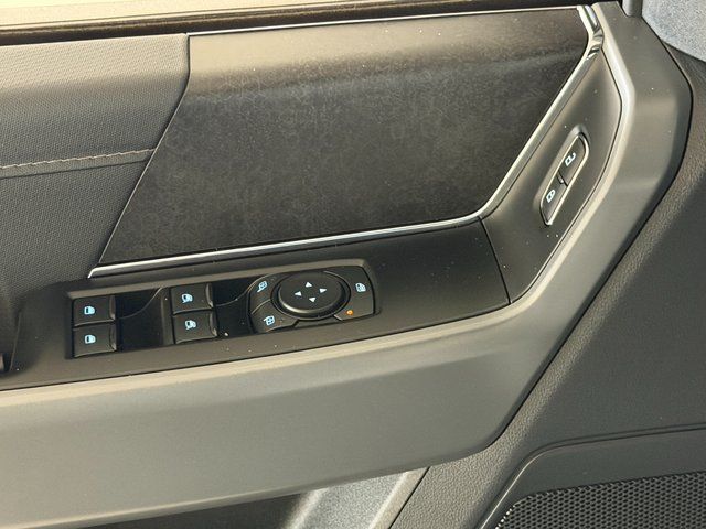 New 2026 Agate Black Metallic Ford XLT image 35