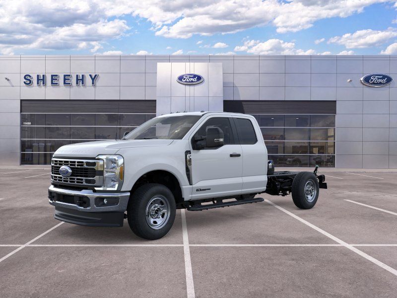 New 2026 Oxford White Ford XL image 3