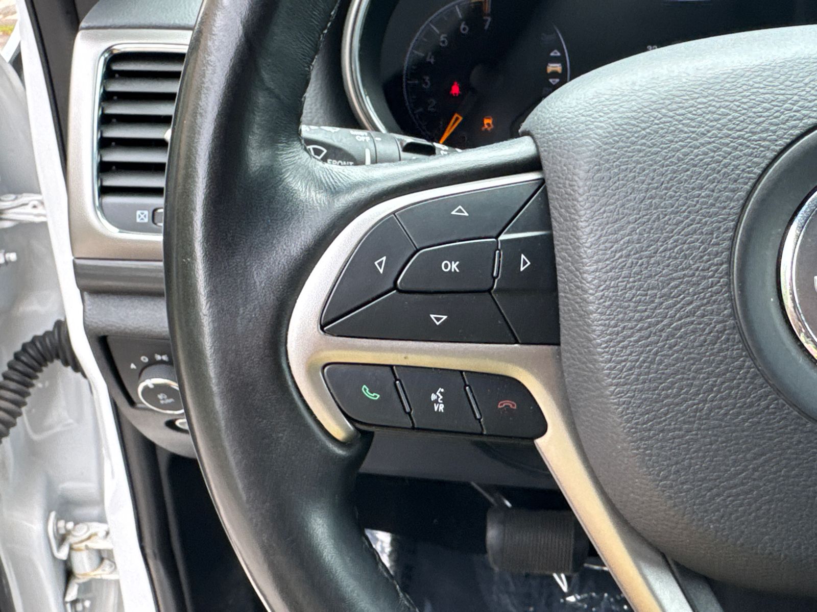 Used 2020 Bright White Clearcoat Jeep **UNDER MARKET** image 23