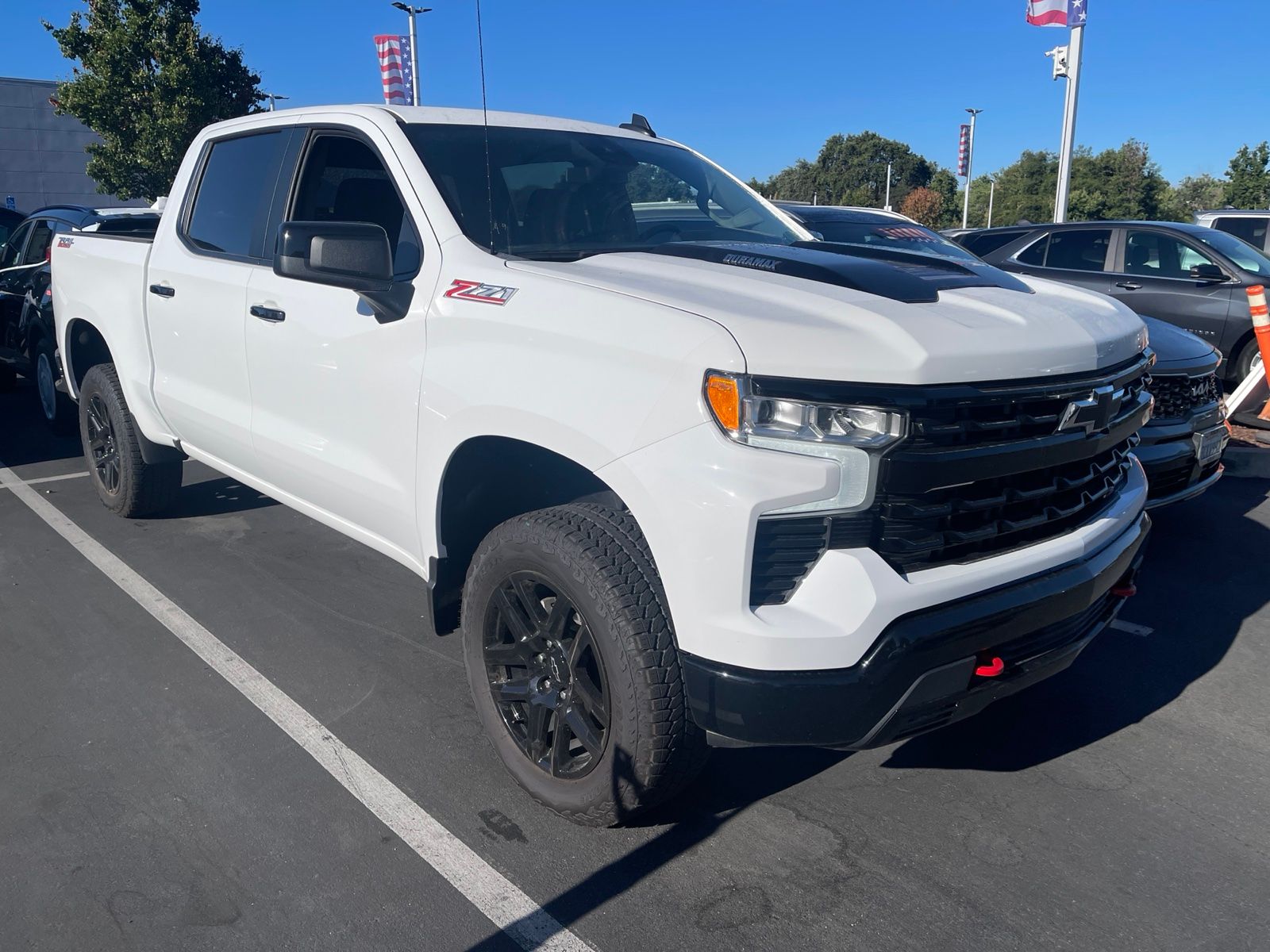 Summit White 2026 Chevrolet Silverado 1500 Pickup Truck Four-Wheel Drive Automatic