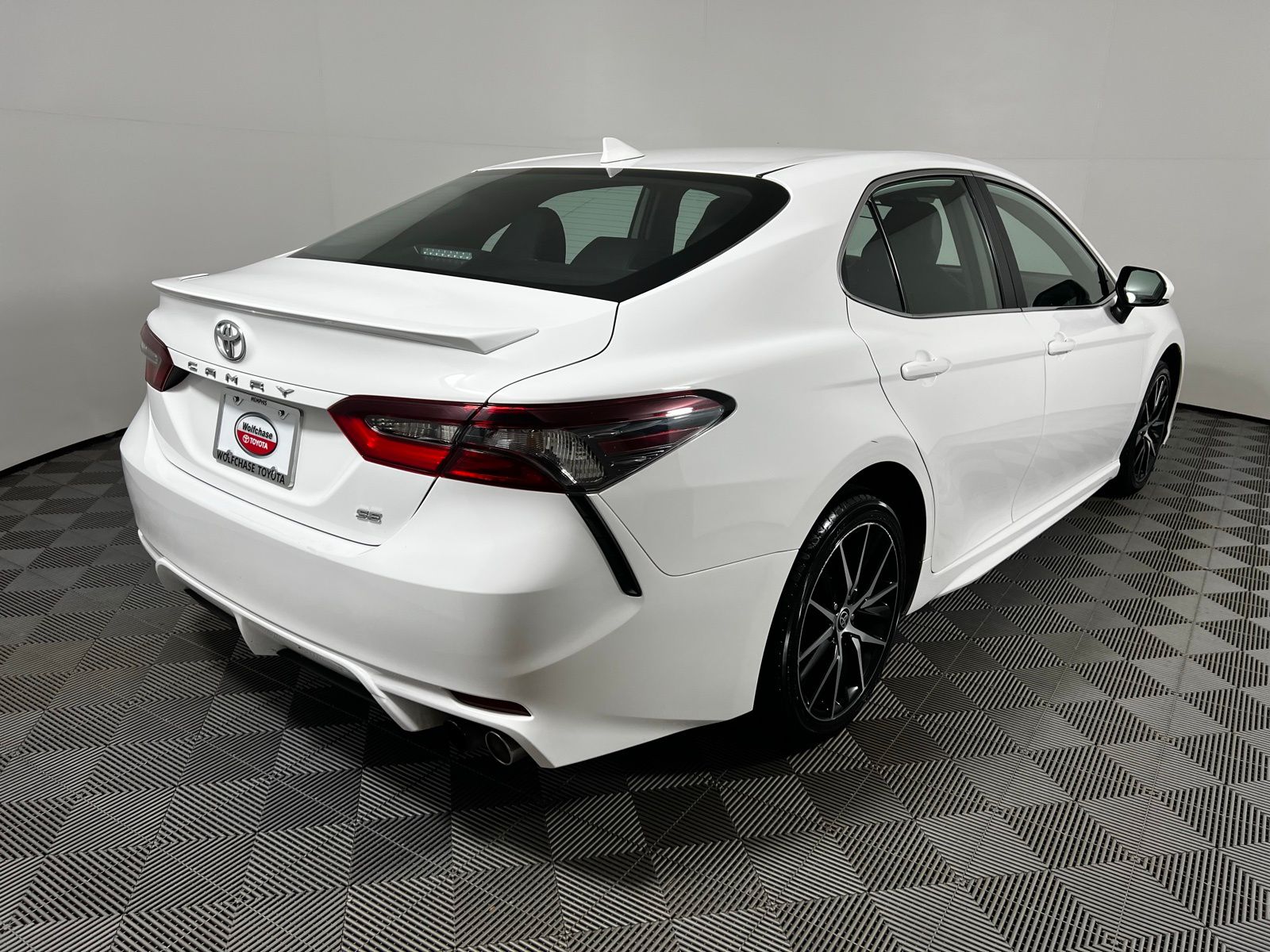 Thumbnail: 2024 Toyota Camry - 5
