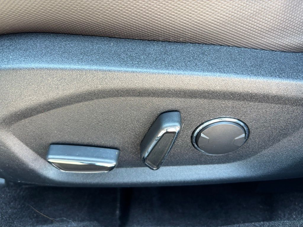 Used Car 2020 Ford Fusion  Se For Sale Under $15,000 In Austin, Texas