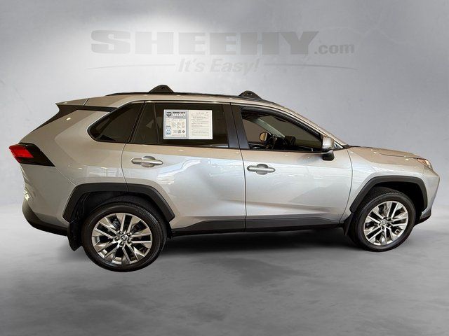 Used 2023 Silver Toyota XLE Premium image 9