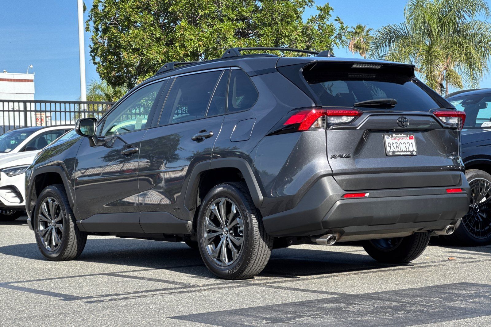 View vehicle photo 6