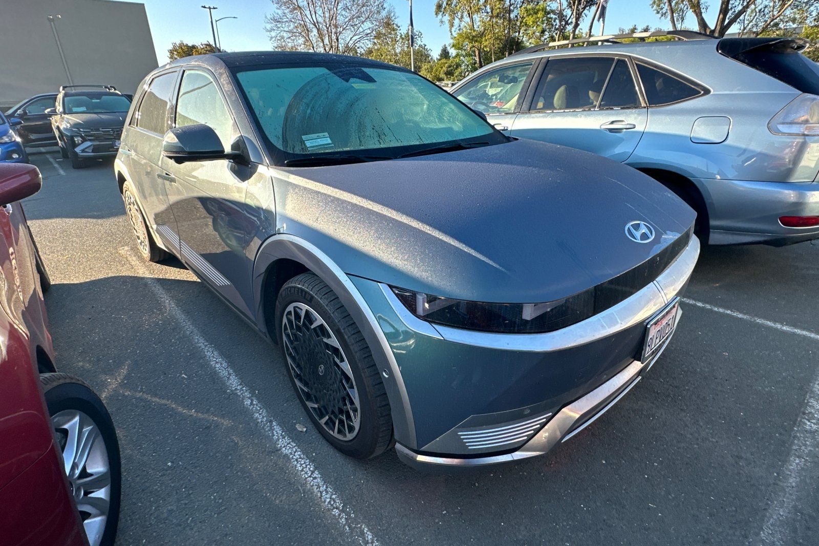 View vehicle photo 2