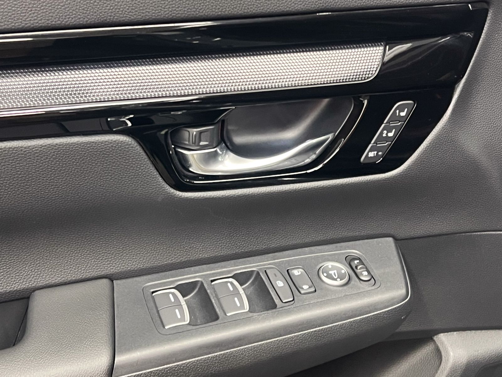 used 2025 Honda CR-V Hybrid car, priced at $37,288