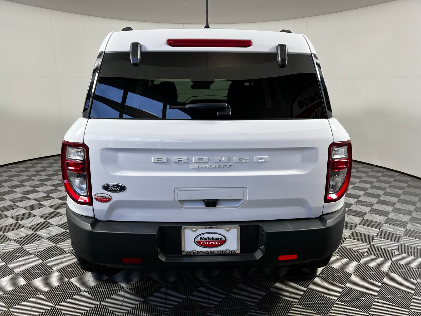 Thumbnail: 2023 Ford Bronco Sport - 6