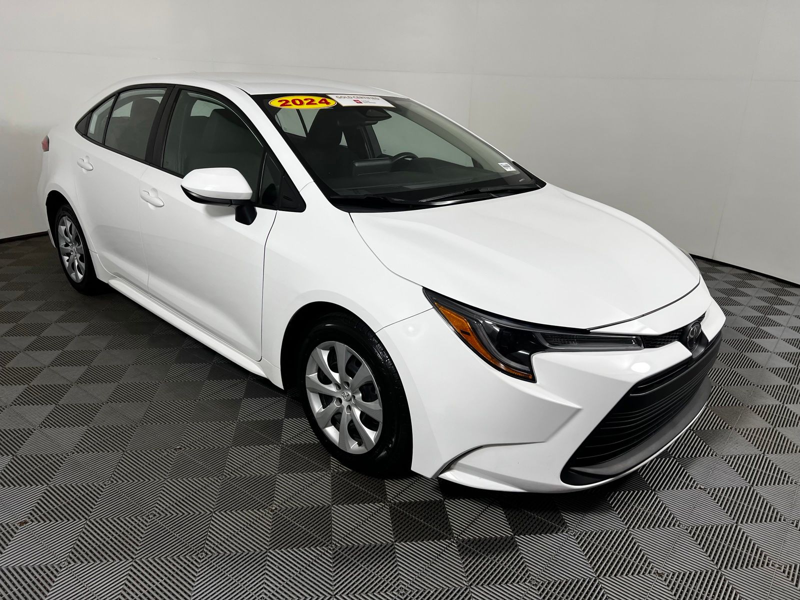 Thumbnail: 2024 Toyota Corolla - 3