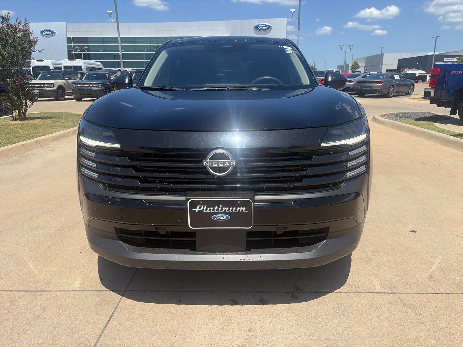 View vehicle photo 2