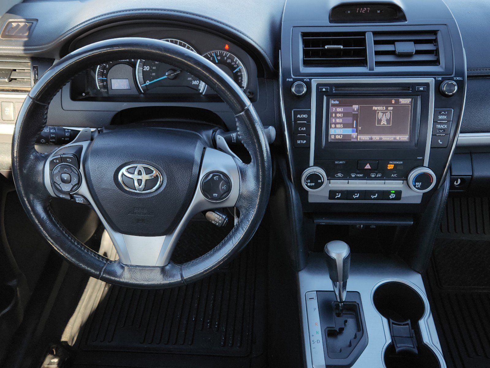 2014 Toyota Camry L 30