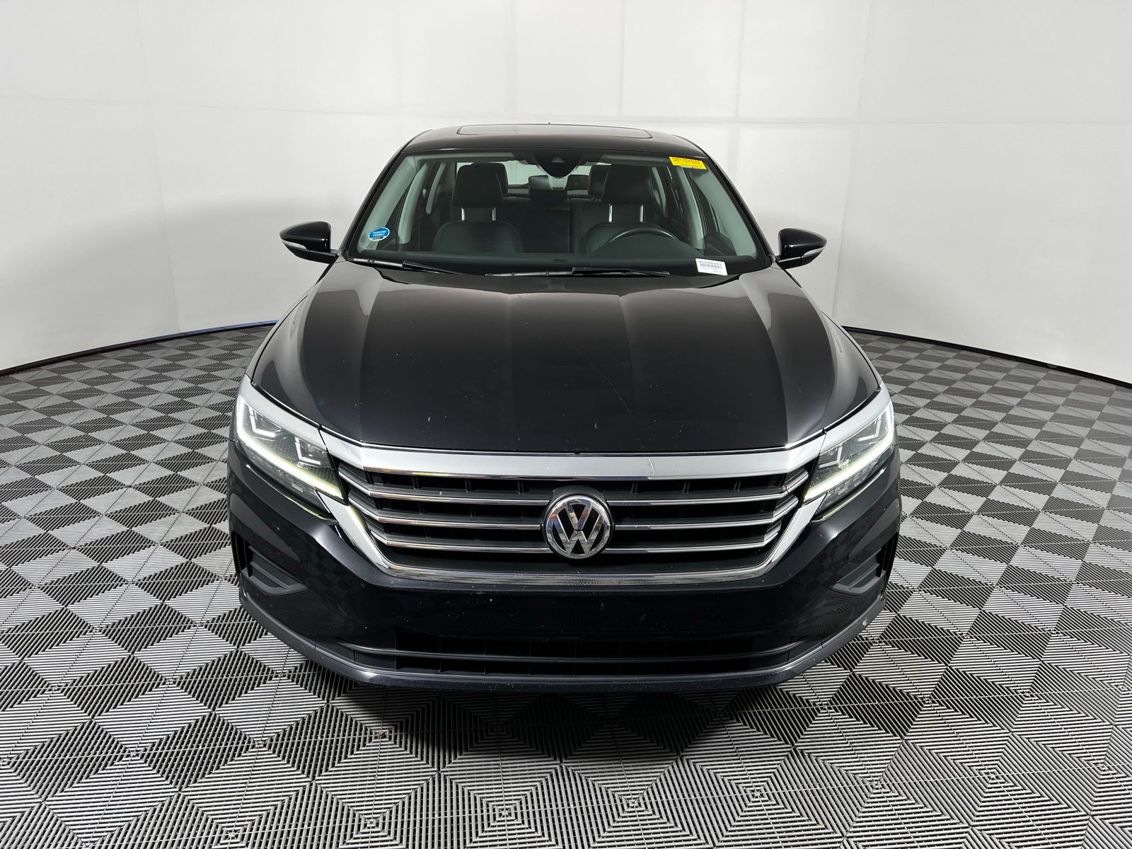 Thumbnail: 2022 Volkswagen Passat - 2