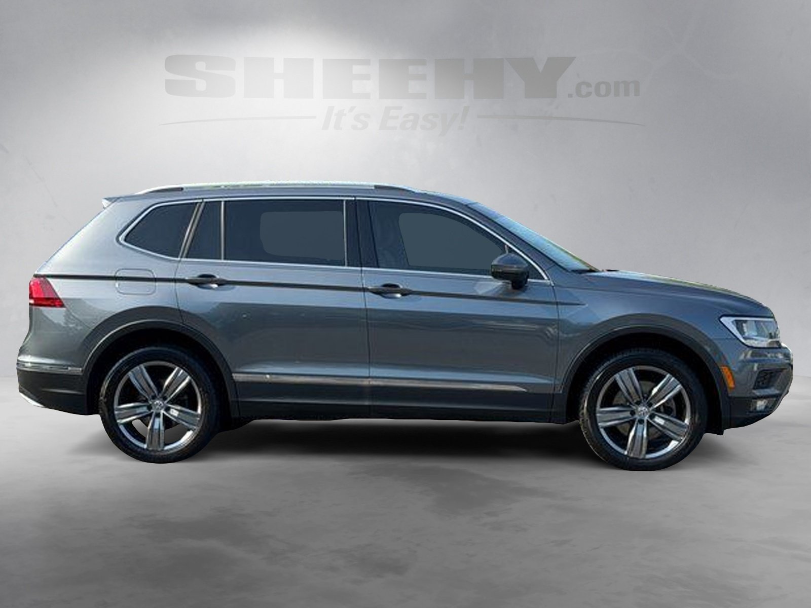 Used 2020 Gray Volkswagen 2.0T SEL image 9