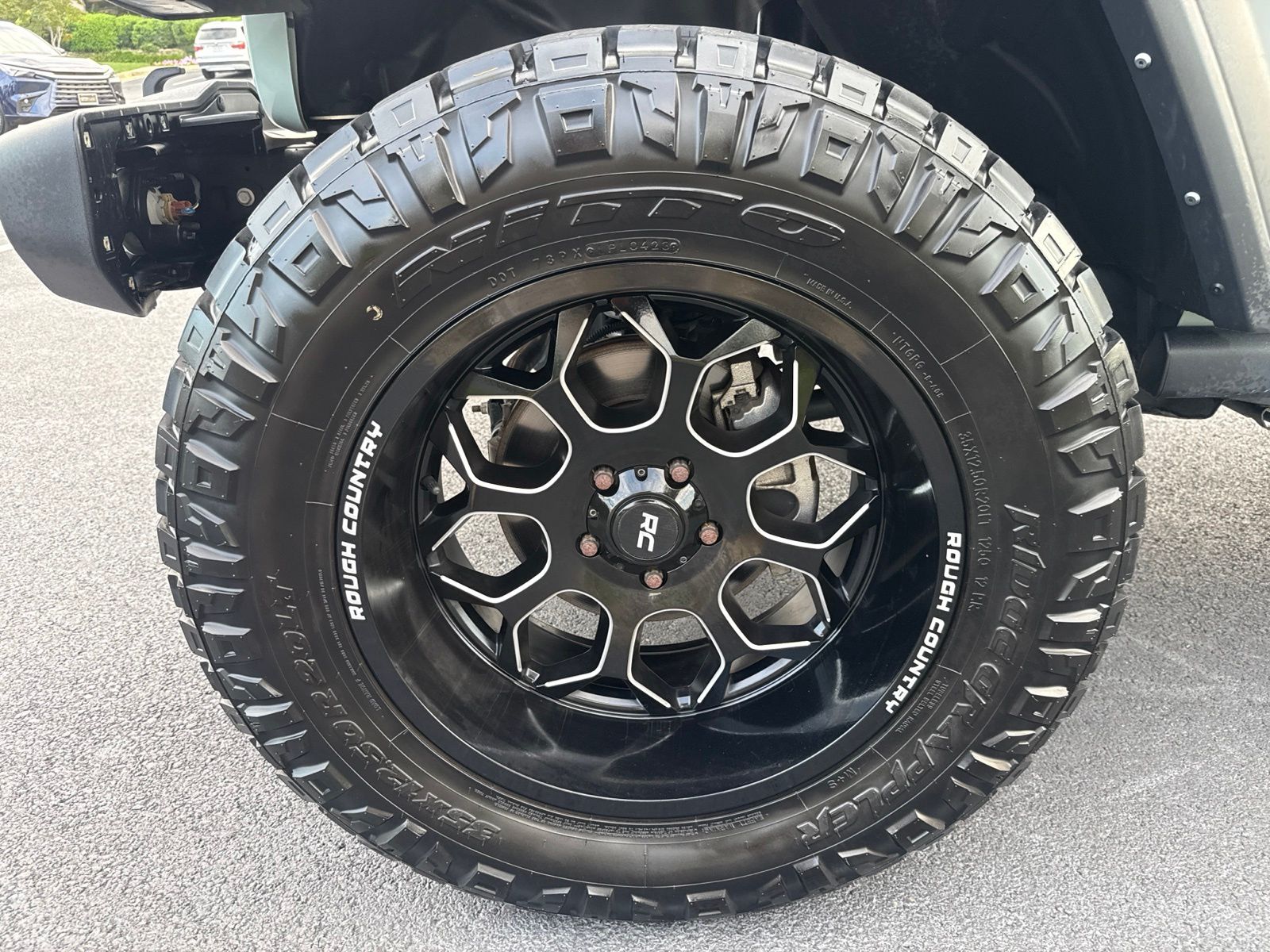 Used 2023  Jeep Sport image 22