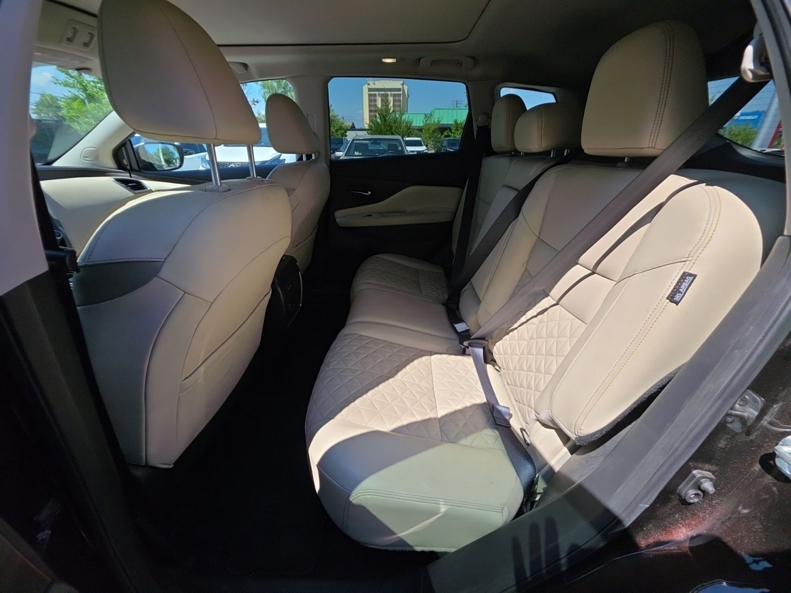 Used 2022 Brown Nissan Platinum image 17