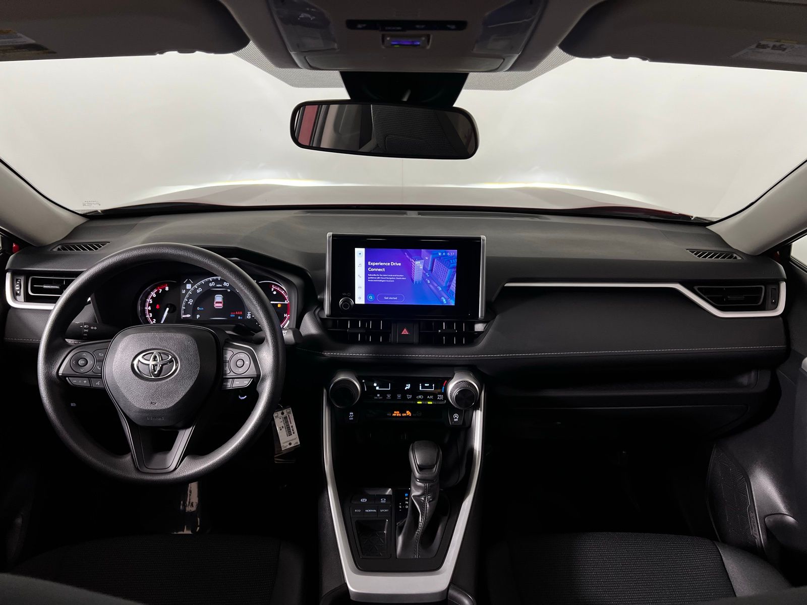 Thumbnail: 2025 Toyota RAV4 - 18