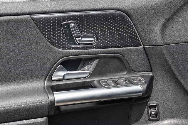 2025 Mercedes-Benz GLA GLA250 - Photo 23