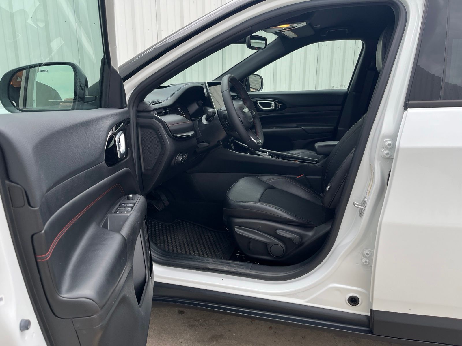 Used Car 2025 Jeep Compass  Trailhawk For Sale Under $25,000 In Austin, Texas
