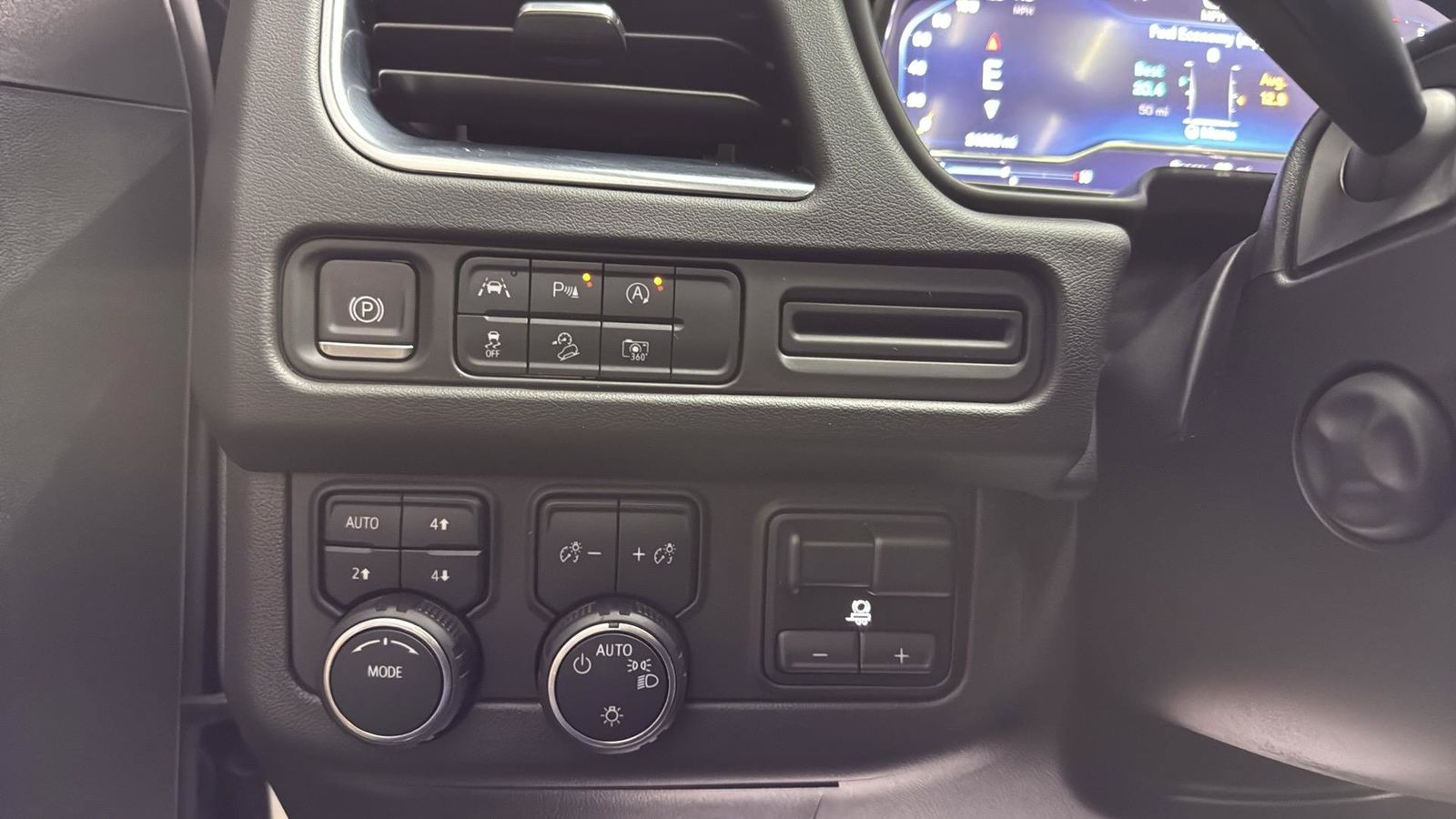 Used Car 2023 Chevrolet Suburban  Z71 For Sale Under $70,000 In Austin, Texas