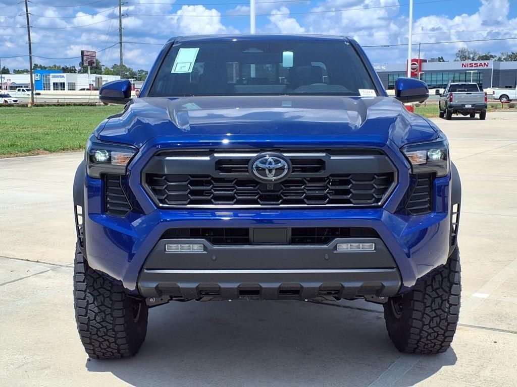 2025 Toyota Tacoma Hybrid TRD Off Road - 9