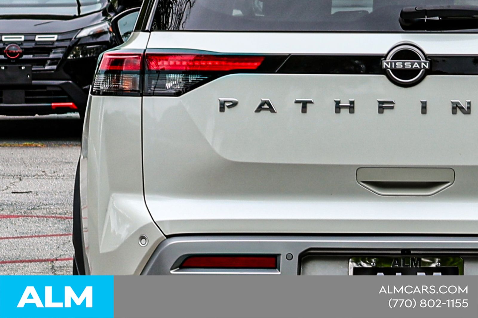 Used 2022 White Nissan SL image 14
