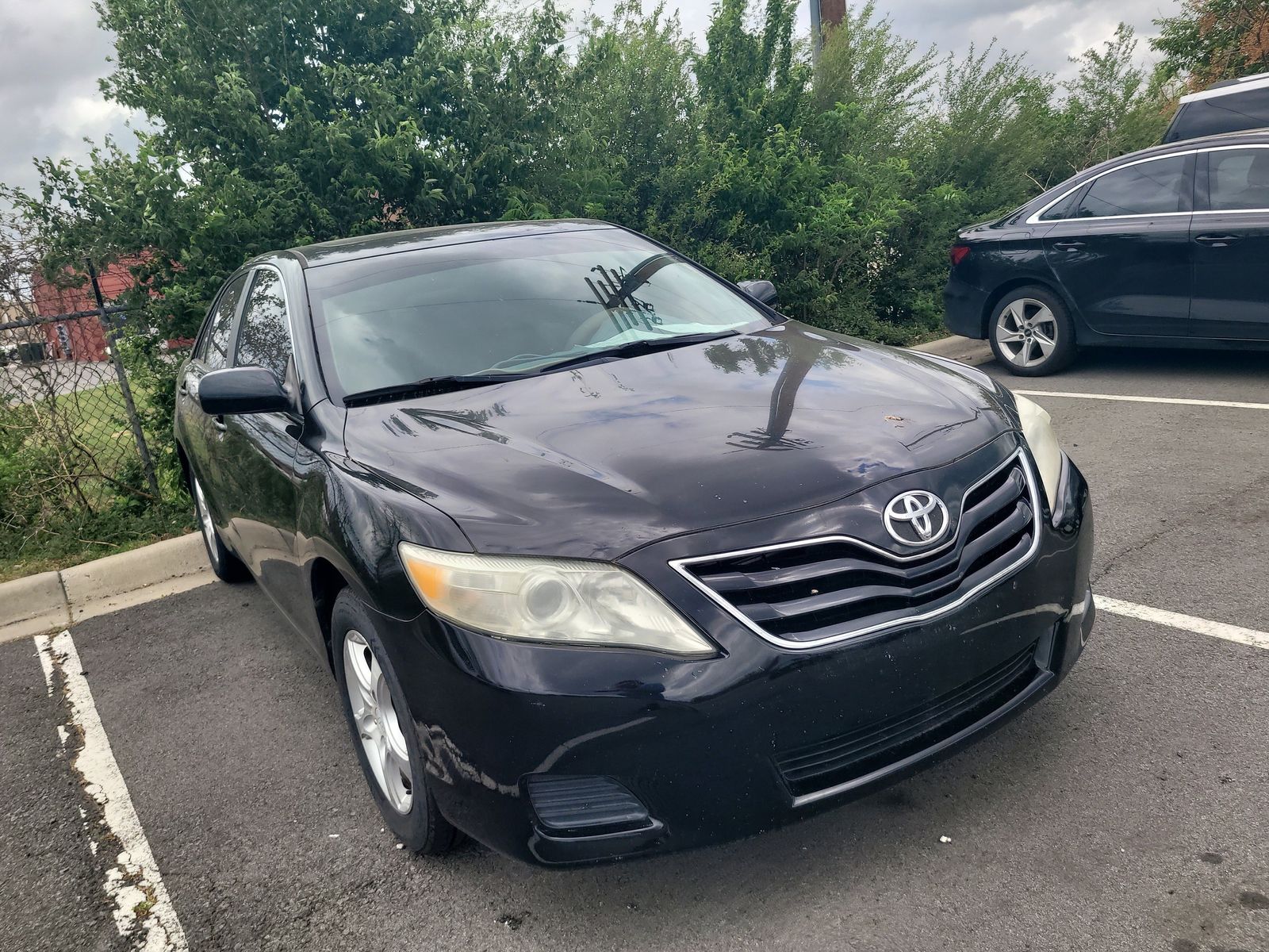 View vehicle photo 3