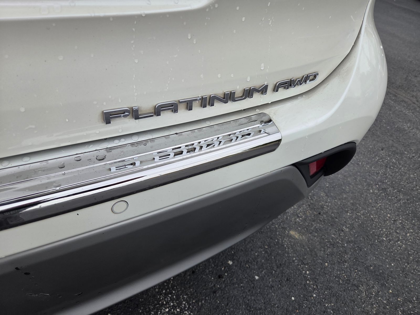 used 2021 Toyota Highlander car, priced at $29,325