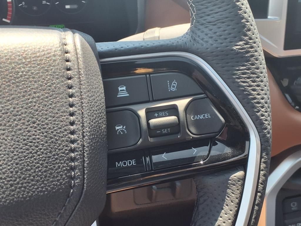 2025 Toyota Tundra Hybrid 1794 Edition - 11