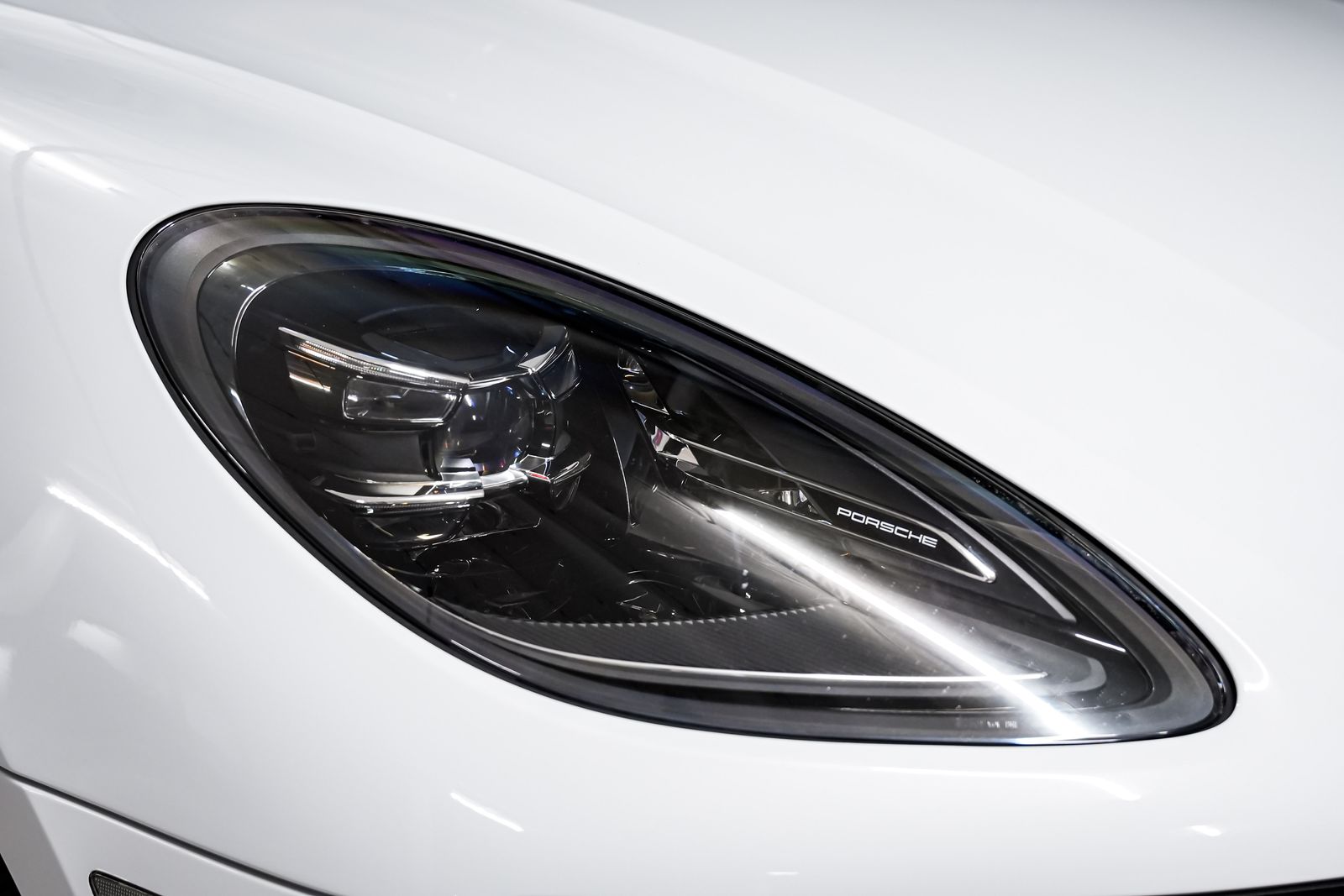 2024 Porsche Macan S — photo 48