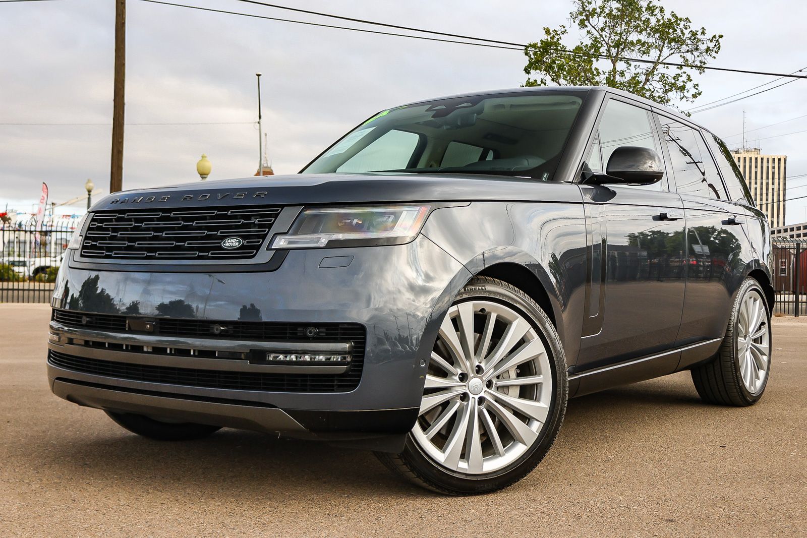 Blue 2024 Land Rover Range Rover P530 SE AWD SUV / Crossover All-Wheel Drive 8-Speed Automatic