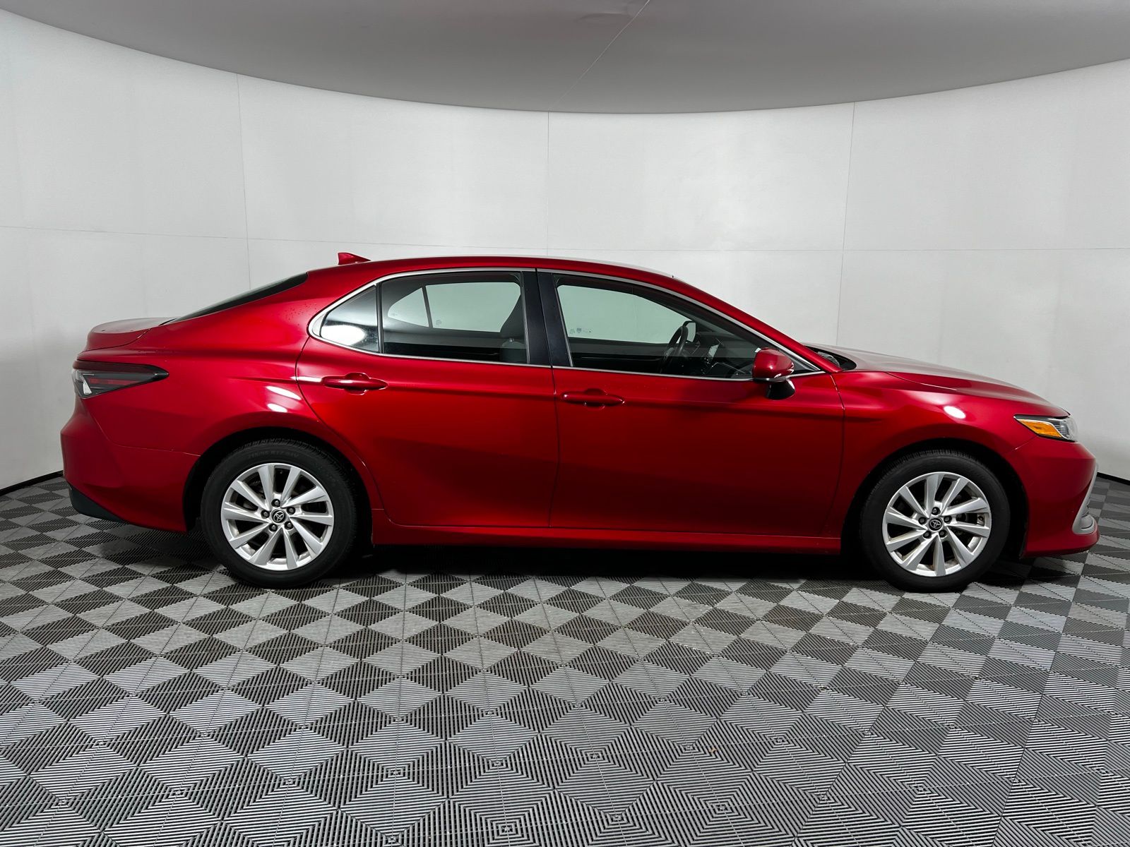 Thumbnail: 2024 Toyota Camry - 4