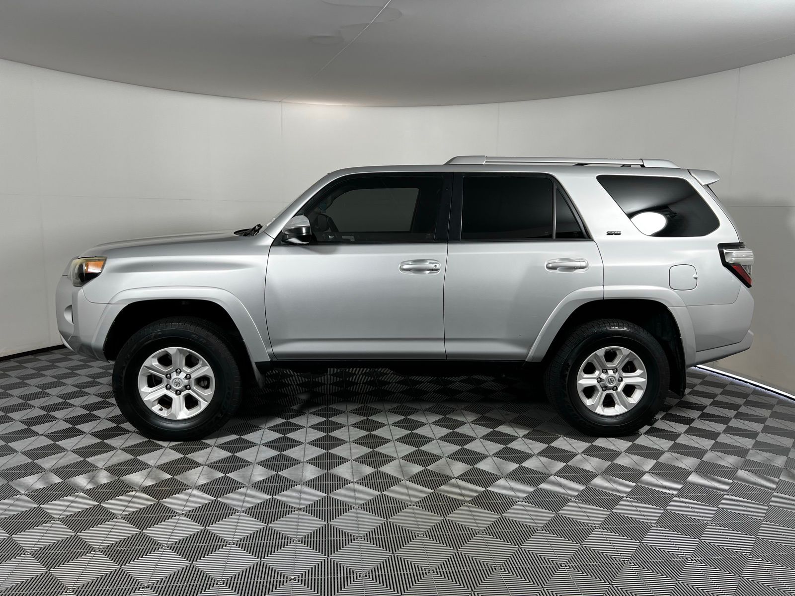 2014 Toyota 4Runner SR5 8