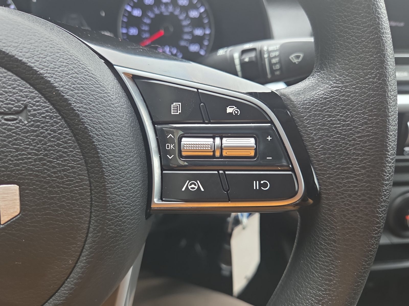 Used 2024 Black Kia LXS image 27