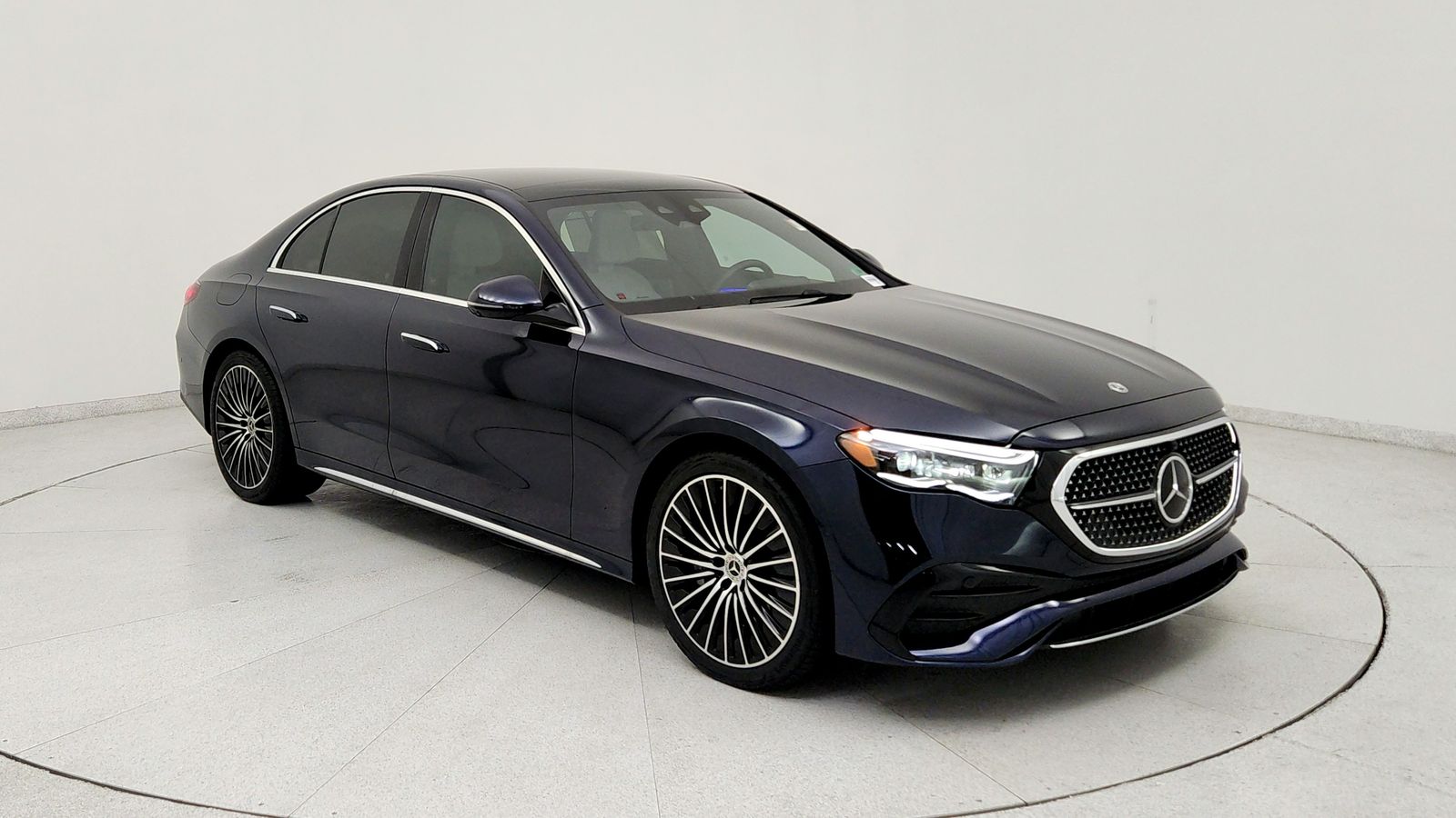2025 Mercedes-Benz E-Class E450 4MATIC's photo