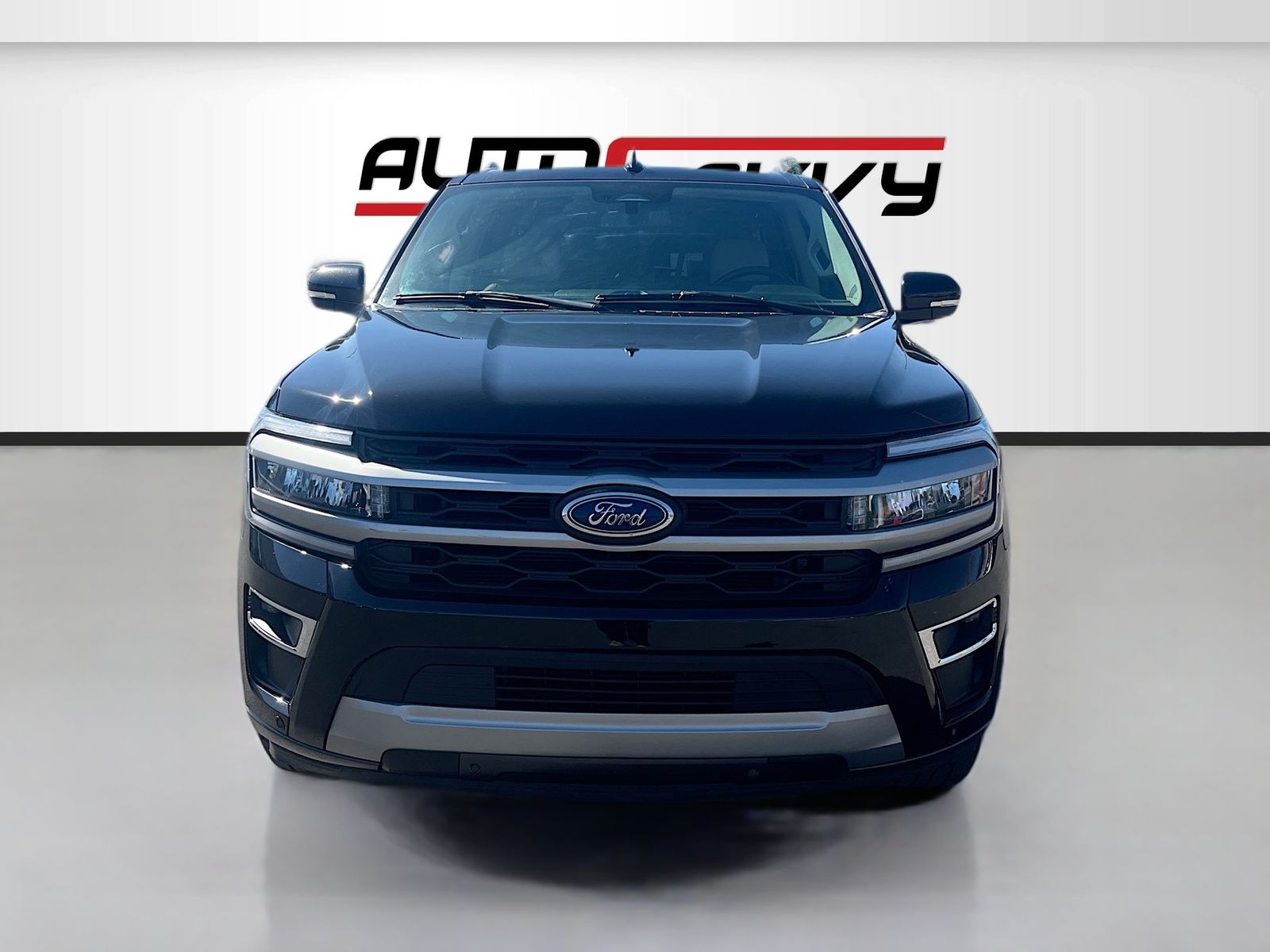 Used 2024 Black Ford Limited image 2