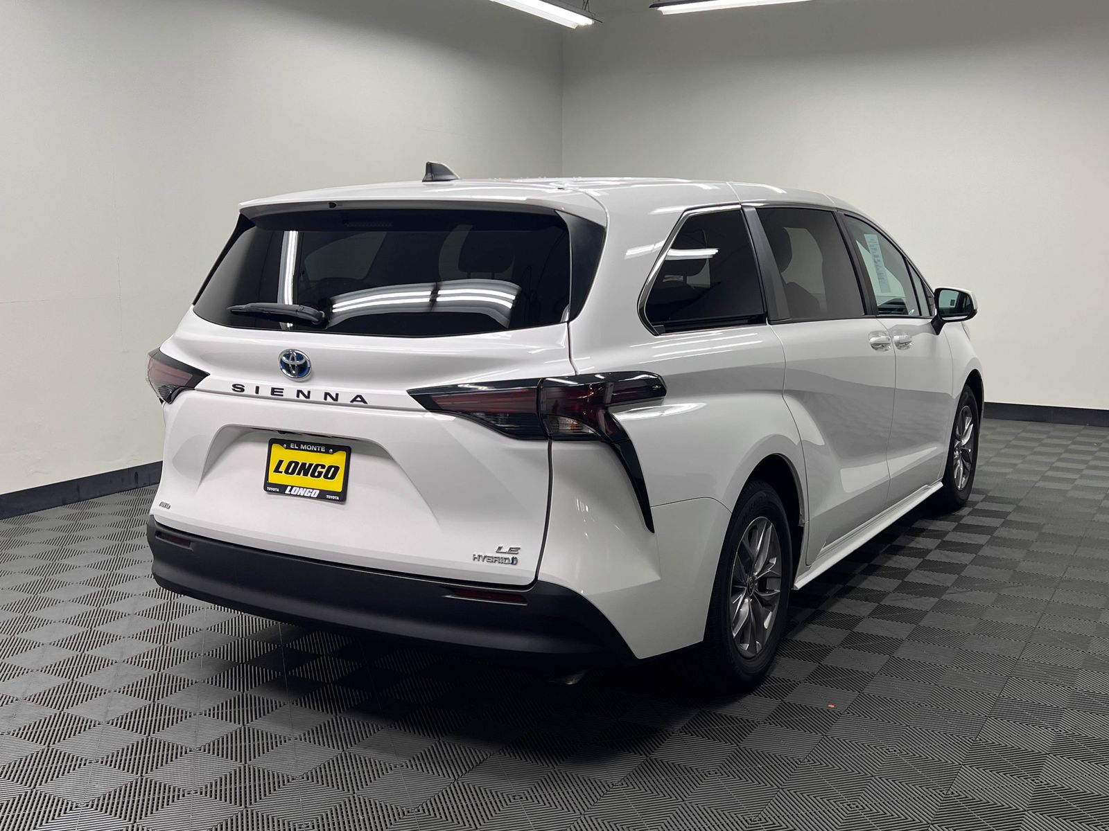 used 2023 Toyota Sienna car, priced at $33,788