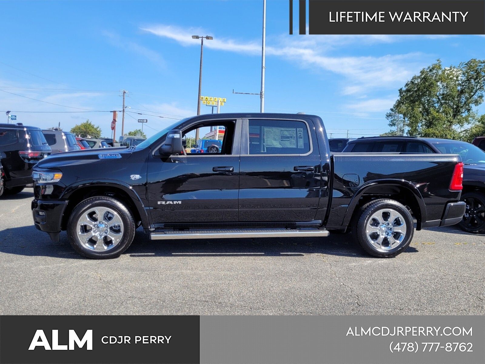 New 2026 Diamond Black Crystal Pearl-Coat Exterior Paint RAM Big Horn/Lone Star image 3