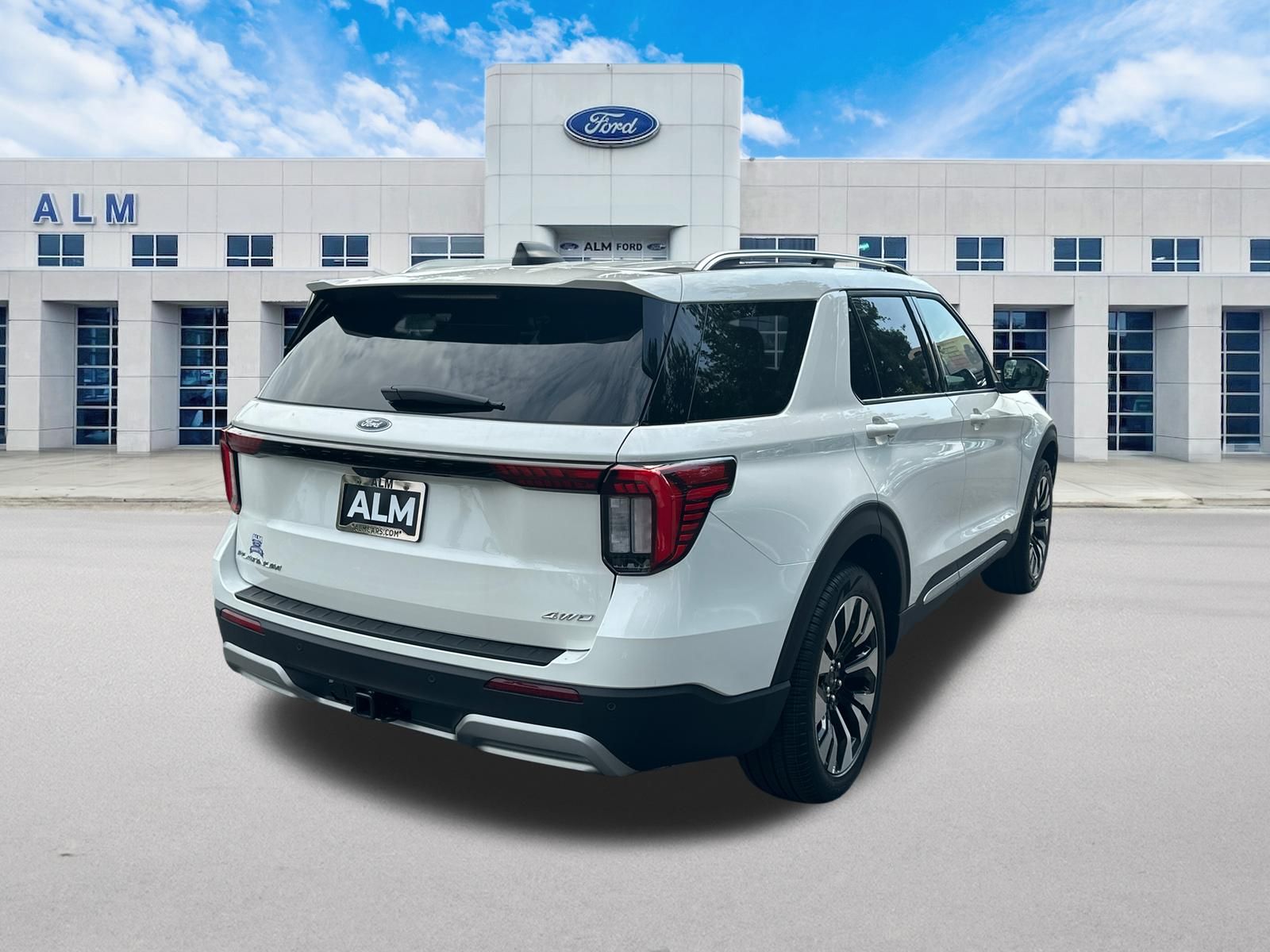 New 2026 Star White Metallic Tri-Coat Ford Platinum™ image 6