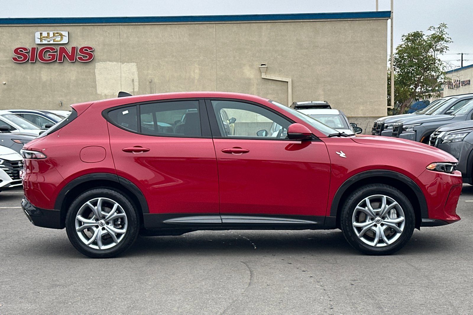 View vehicle photo 3