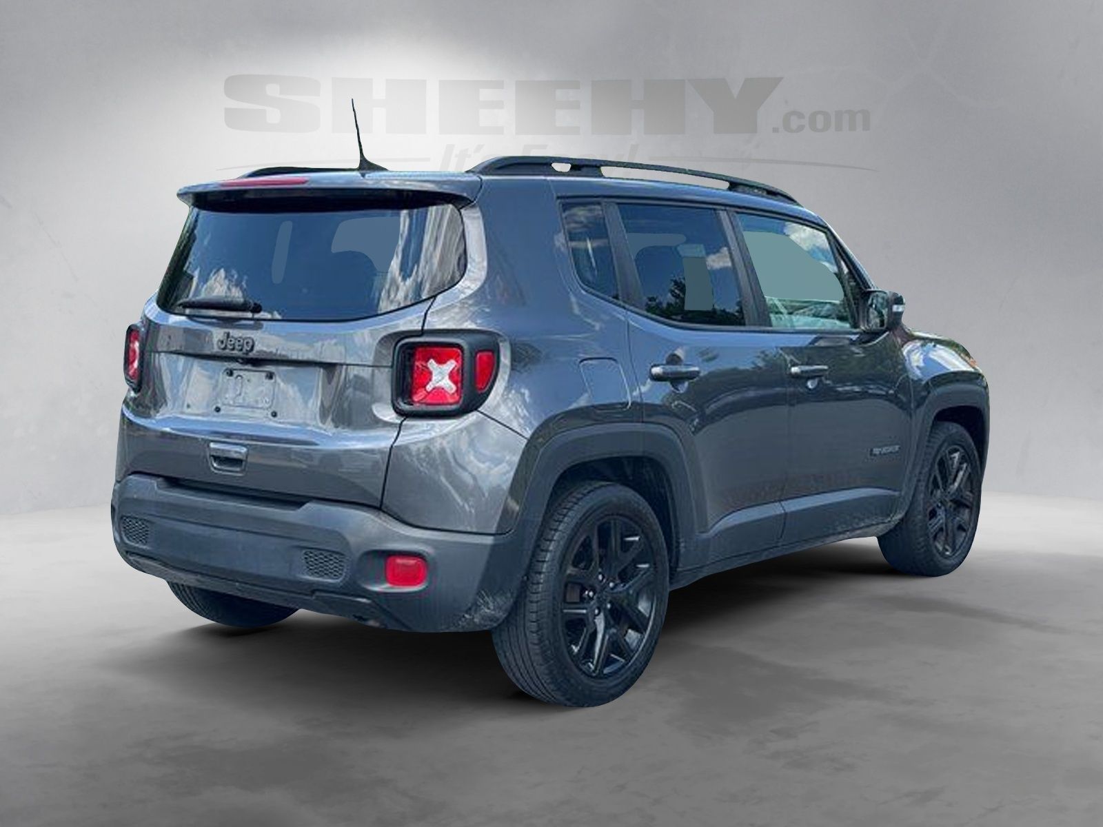 Used 2019 Gray Jeep Latitude image 13