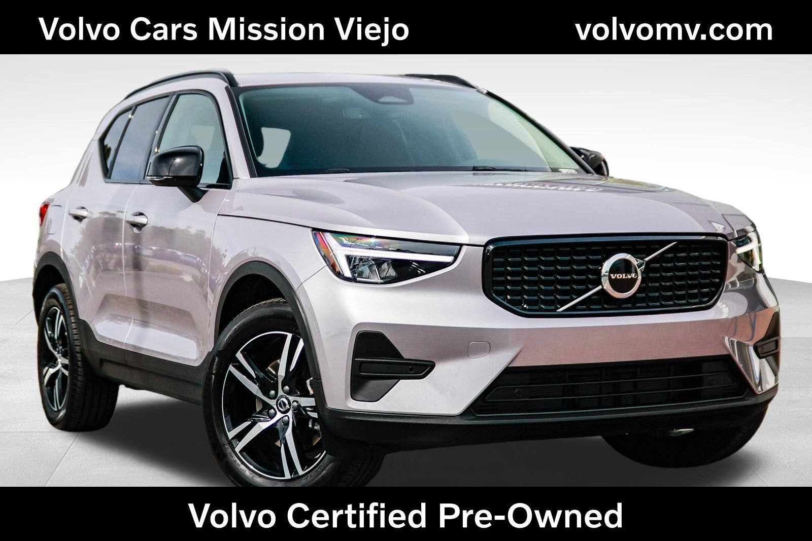 2026 Volvo XC40 B5 Core