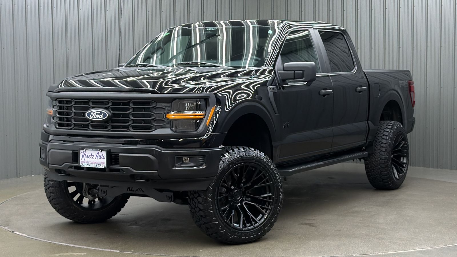 Agate Black Metallic 2025 Ford F-150 Pickup Truck Four-Wheel Drive Automatic