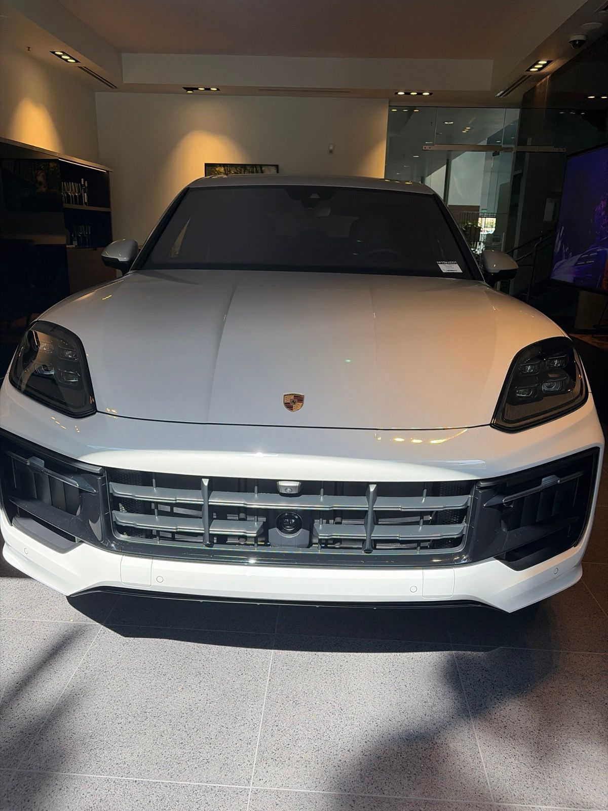 2026 Porsche Cayenne GTS — full photo 1 of 9