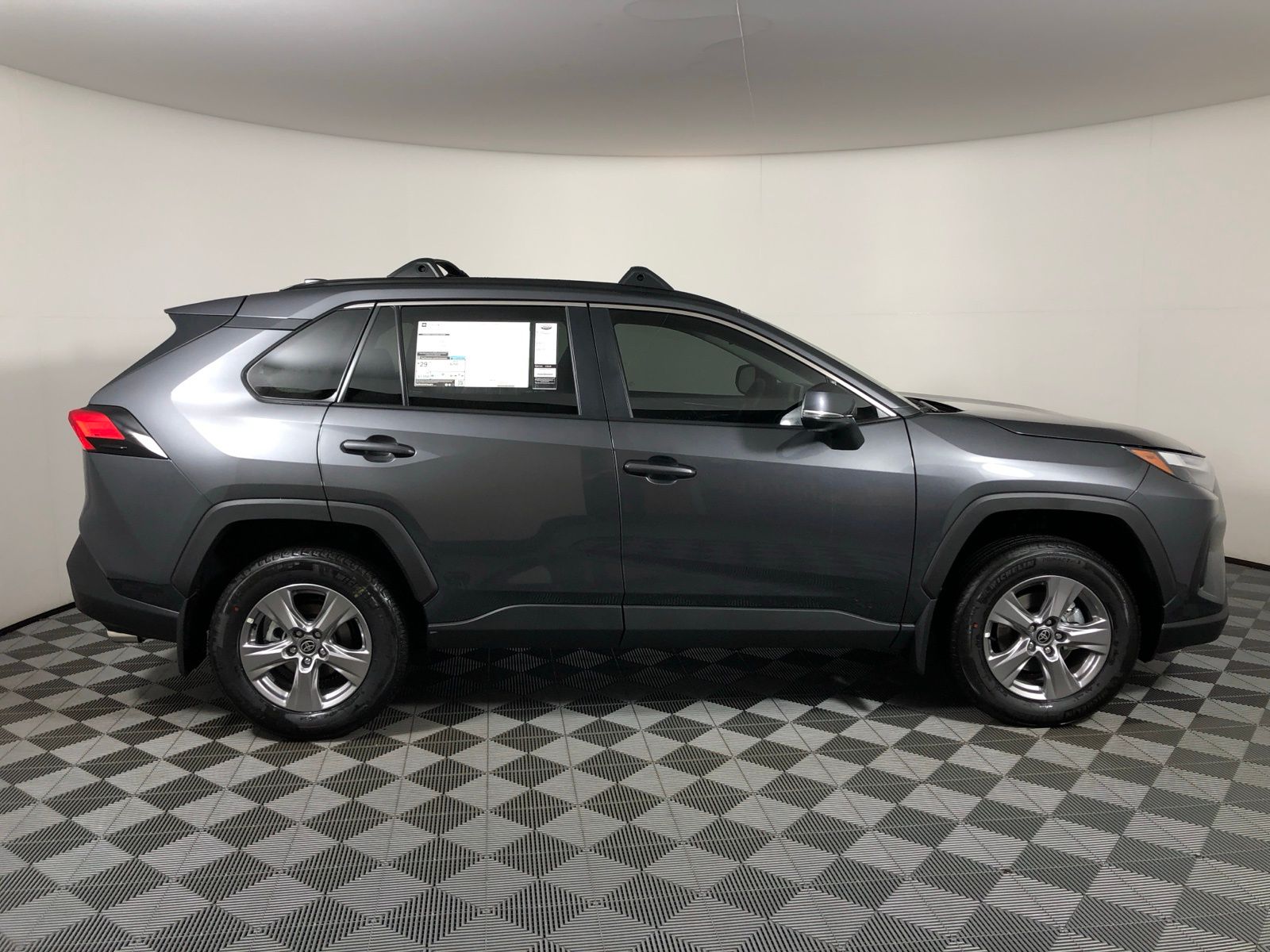 2025 Toyota RAV4 XLE 4