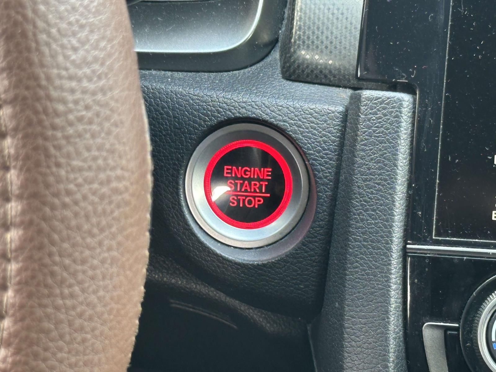 Used 2018  Honda EX image 27