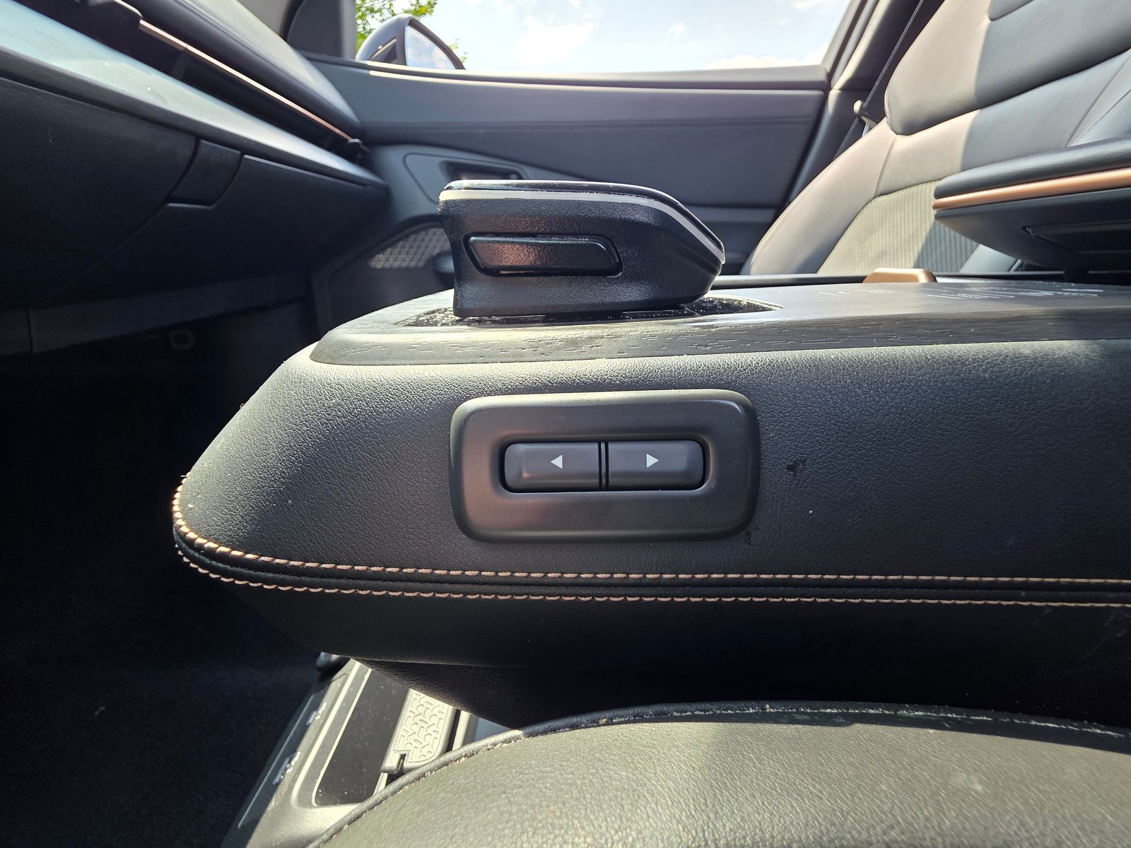 Used 2024  Nissan EVOLVE+ e-4ORCE image 35