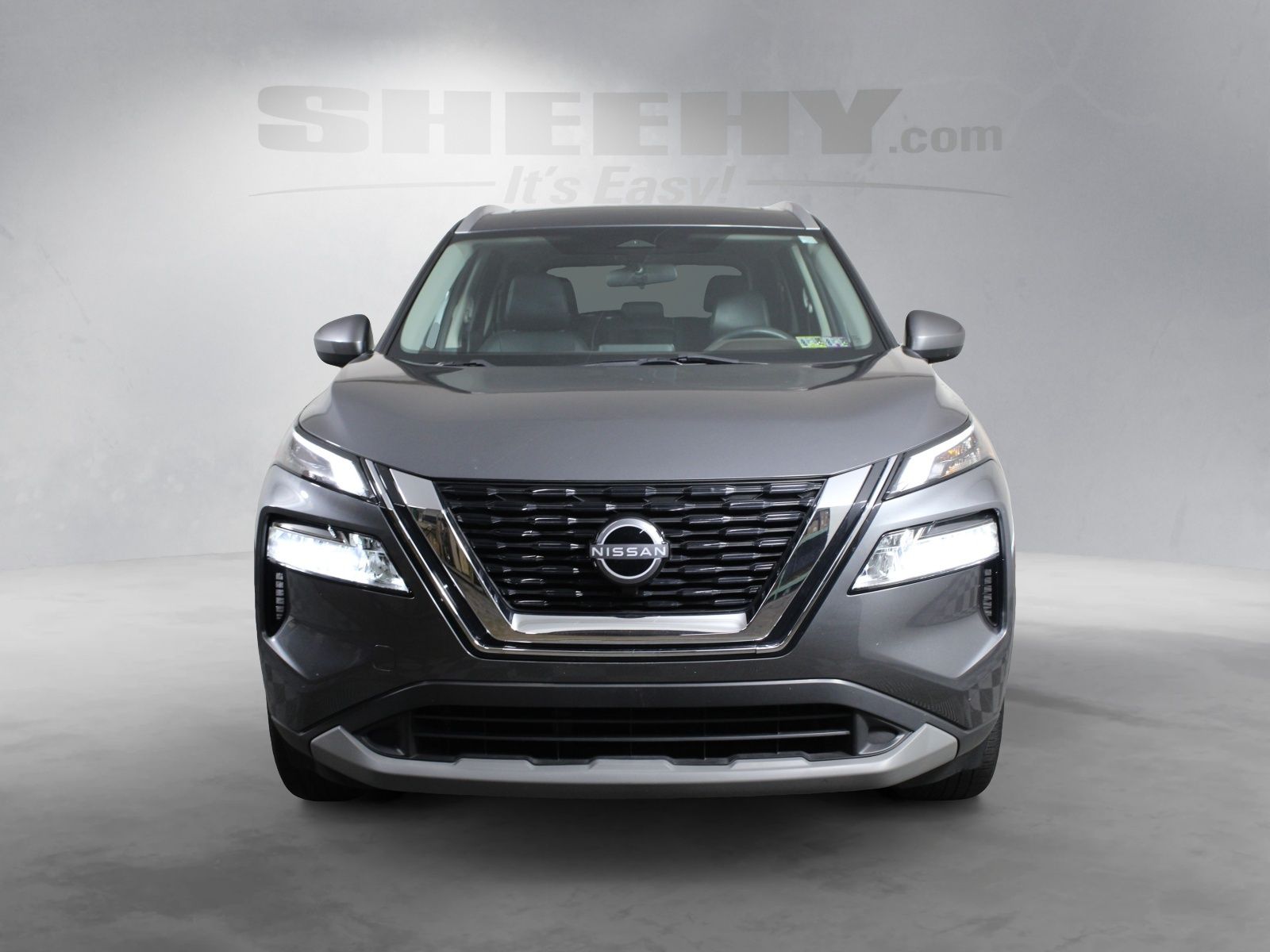 Used 2023 Gray Nissan SV image 12