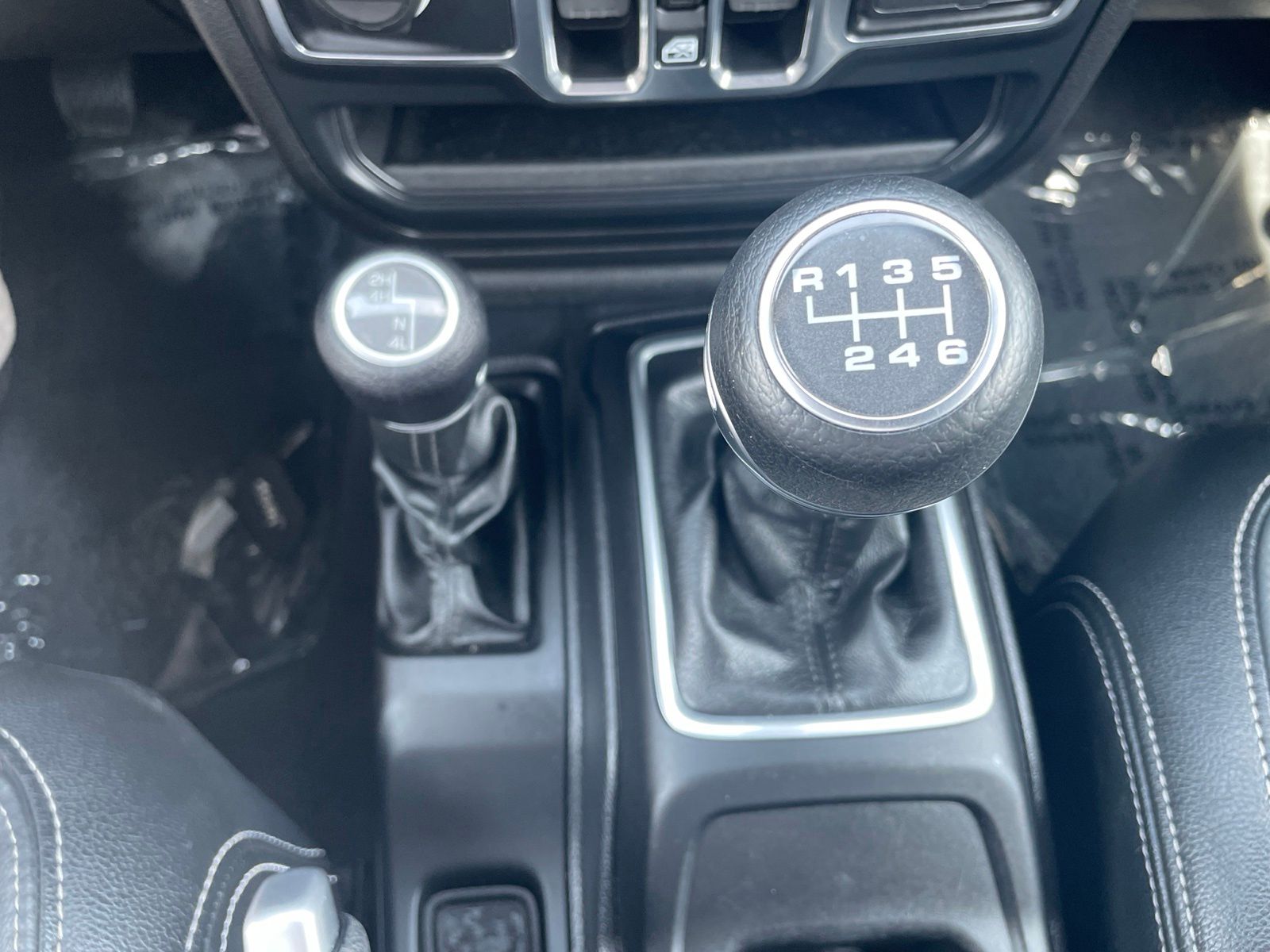Used 2019 Black Clearcoat Jeep Unlimited Sport S image 18