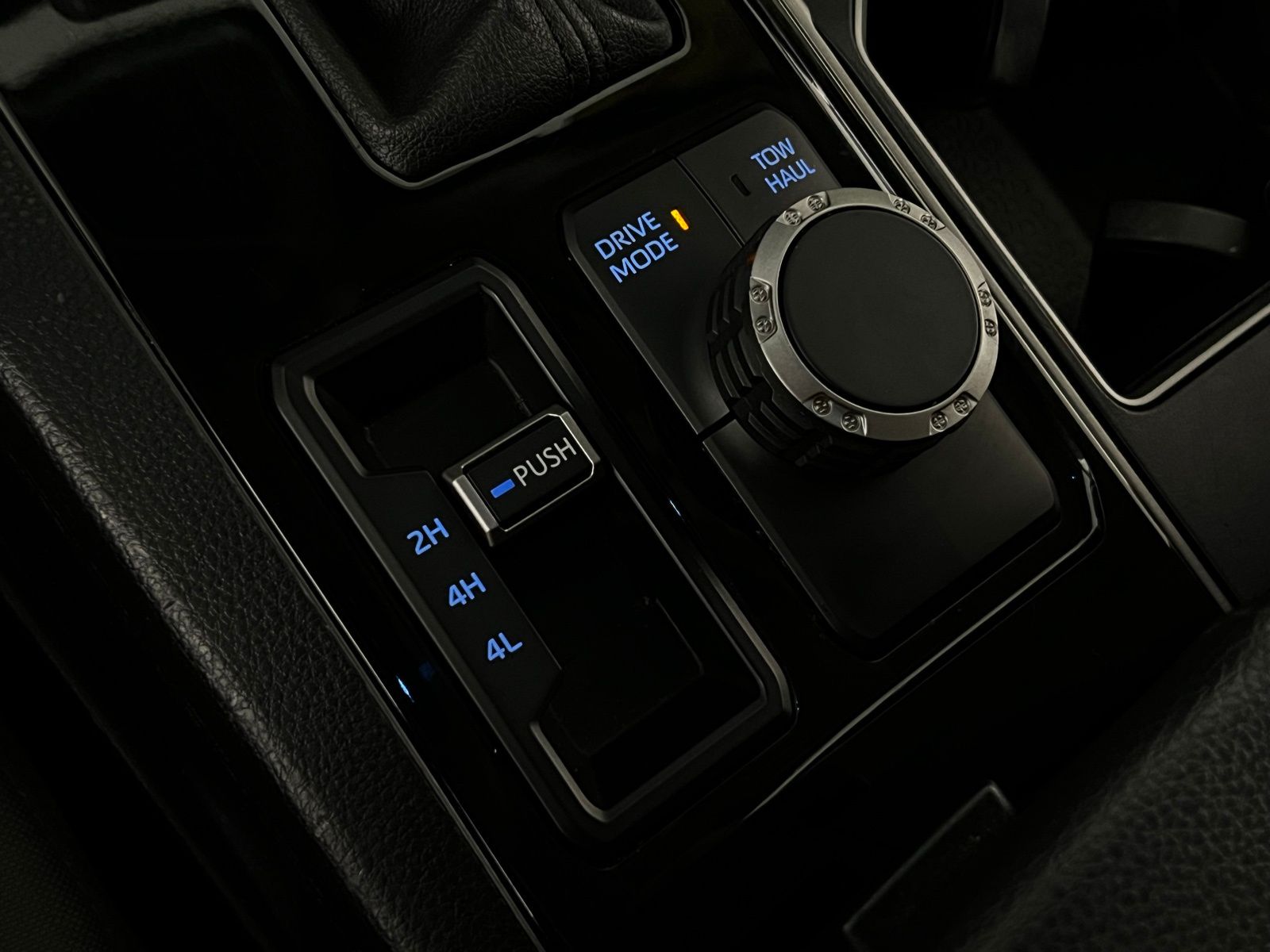 Thumbnail: 2022 Toyota Tundra - 19